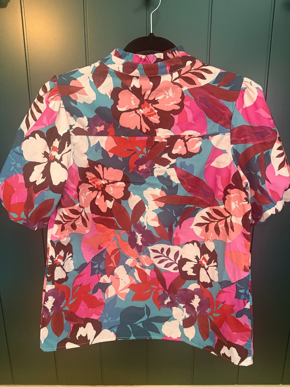 NEW Women’s Aloha Tropical Floral Short-Sleeve V-Neck Blouse Puff Sleeves - Picture 10 of 11